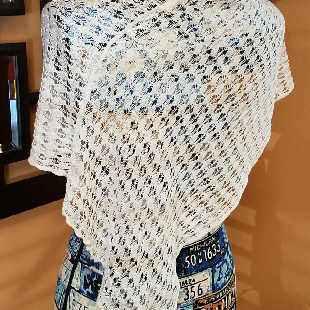 WHITE KNIT COVER UP - Picture 3 of 6